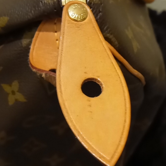 😍The 1ST Of LV Collection😍 - Picture 7 of 16